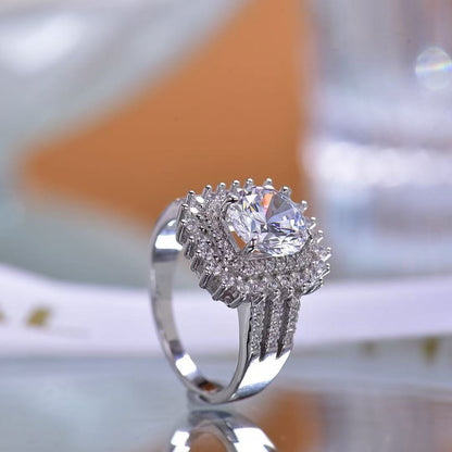 Majestic Queen’s 2.0ct Ring