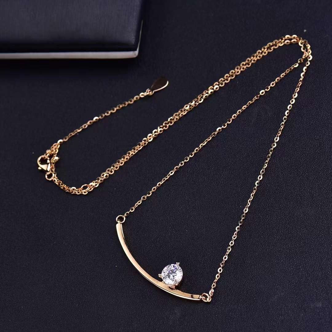 18K Gold Celestial Curve Necklace 2.0 Carat Moissanite Gemstone