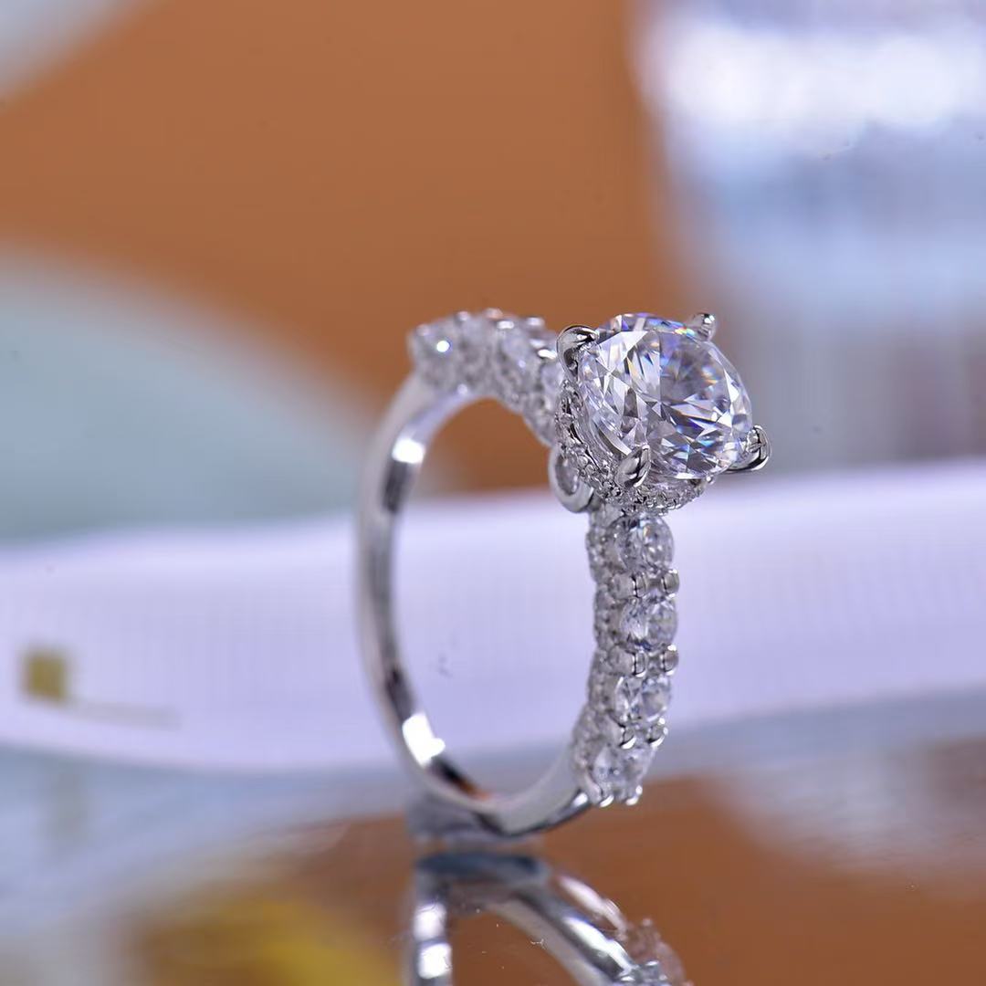 Doughnut 2.0ct Ring