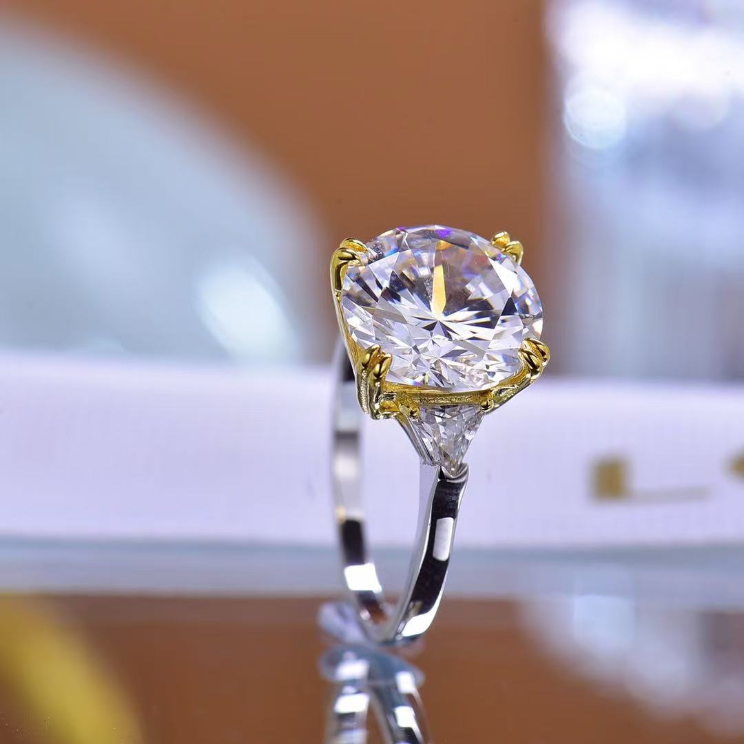 Golden Embrace Elegance 5.0ct Ring