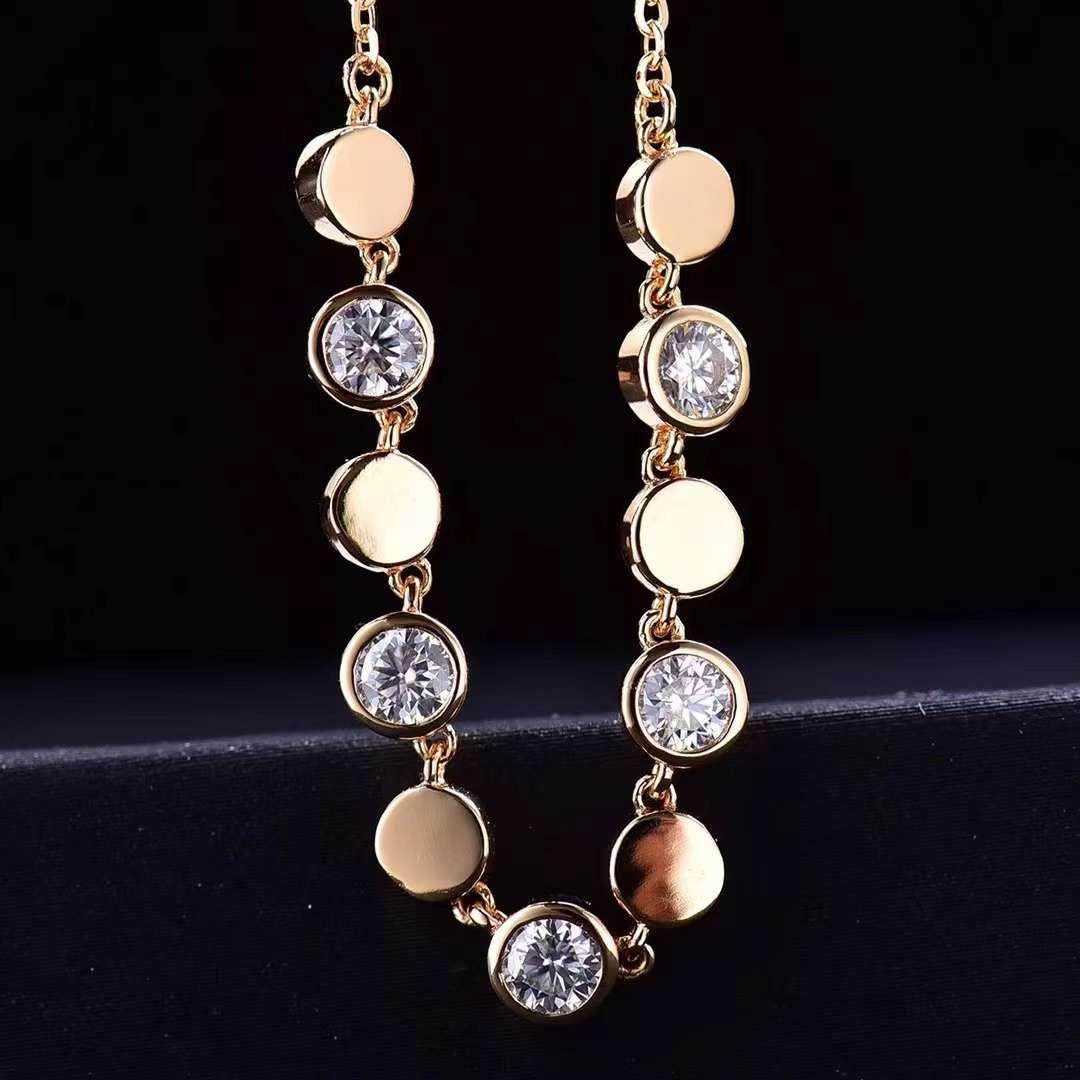 Stylish 18K Gold Necklace Moissanite Gemstone